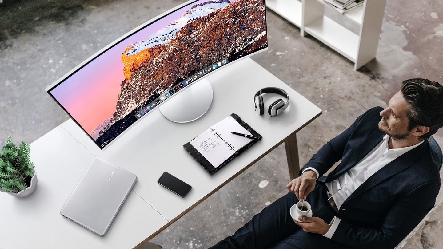 ÉCRAN INCURVE 34″ QLED SAMSUNG SERIE Série 7 CJ791